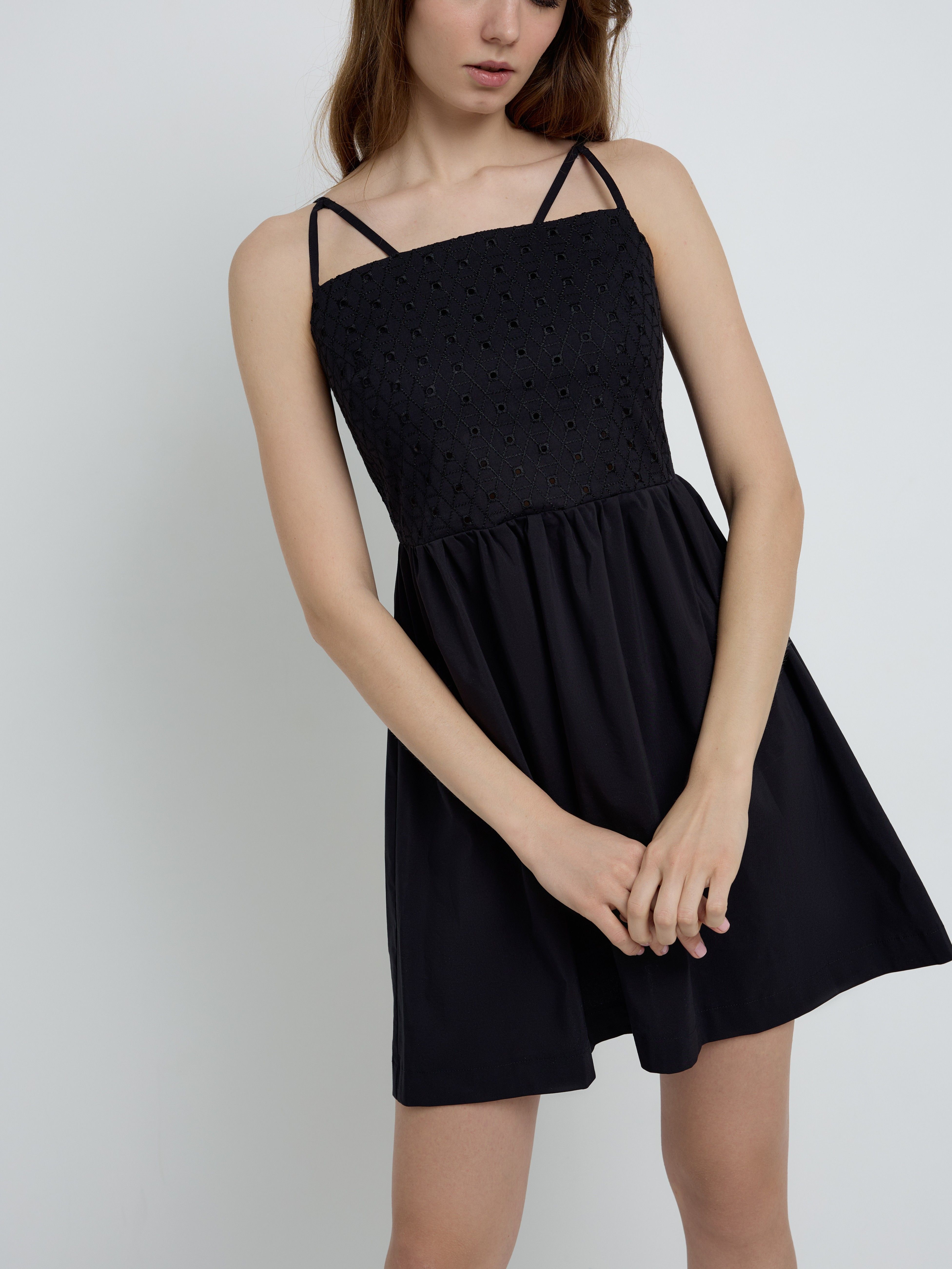Легкое платье на тонких бретелях с вышивкой ришелье LPL 2339 Conte ⭐️, цвет black, размер 170-84-90/xs