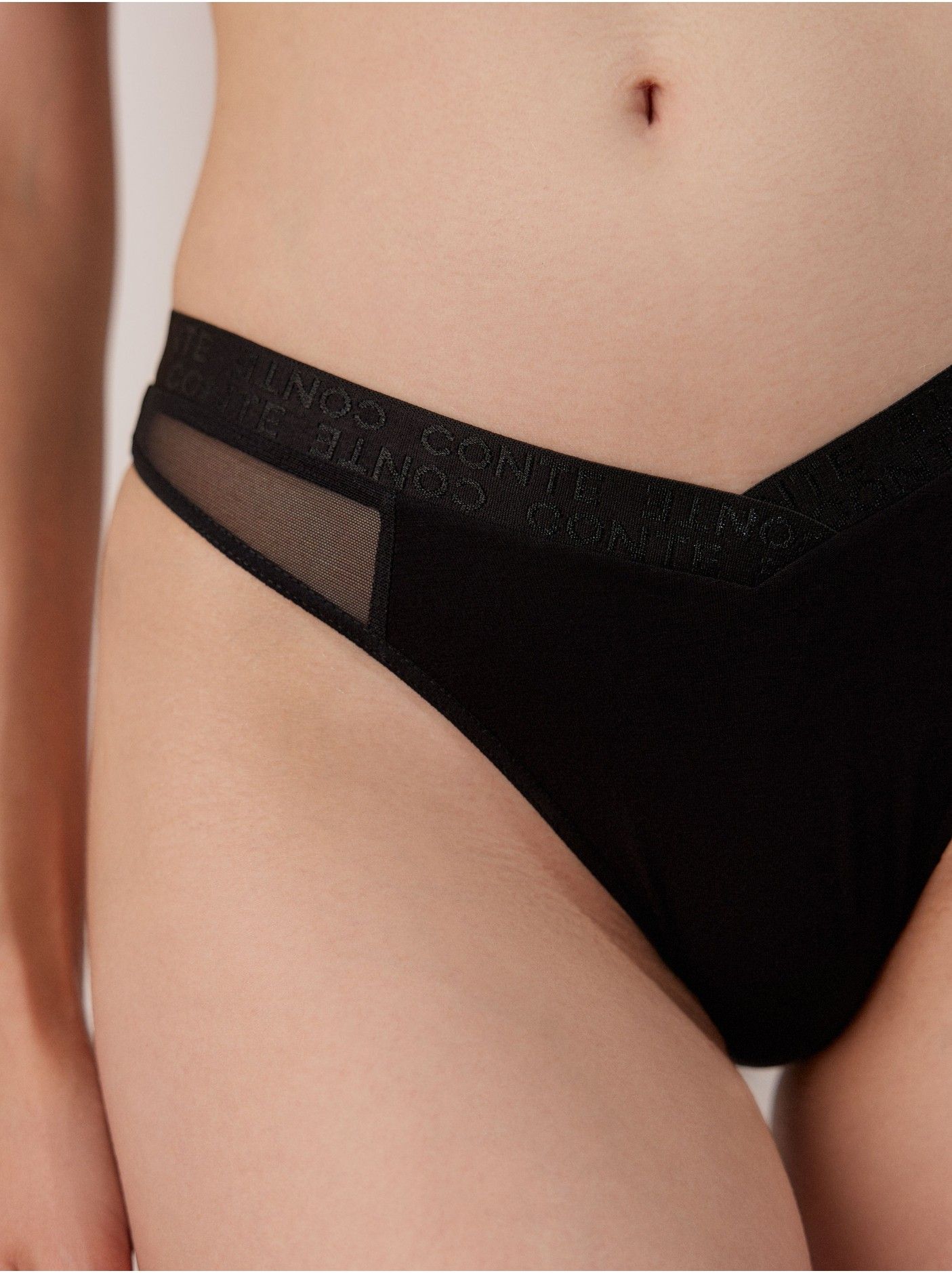 Мәлік Саидовтың жынысы Мини юбка киген жалаңаш қыздардың фотолары