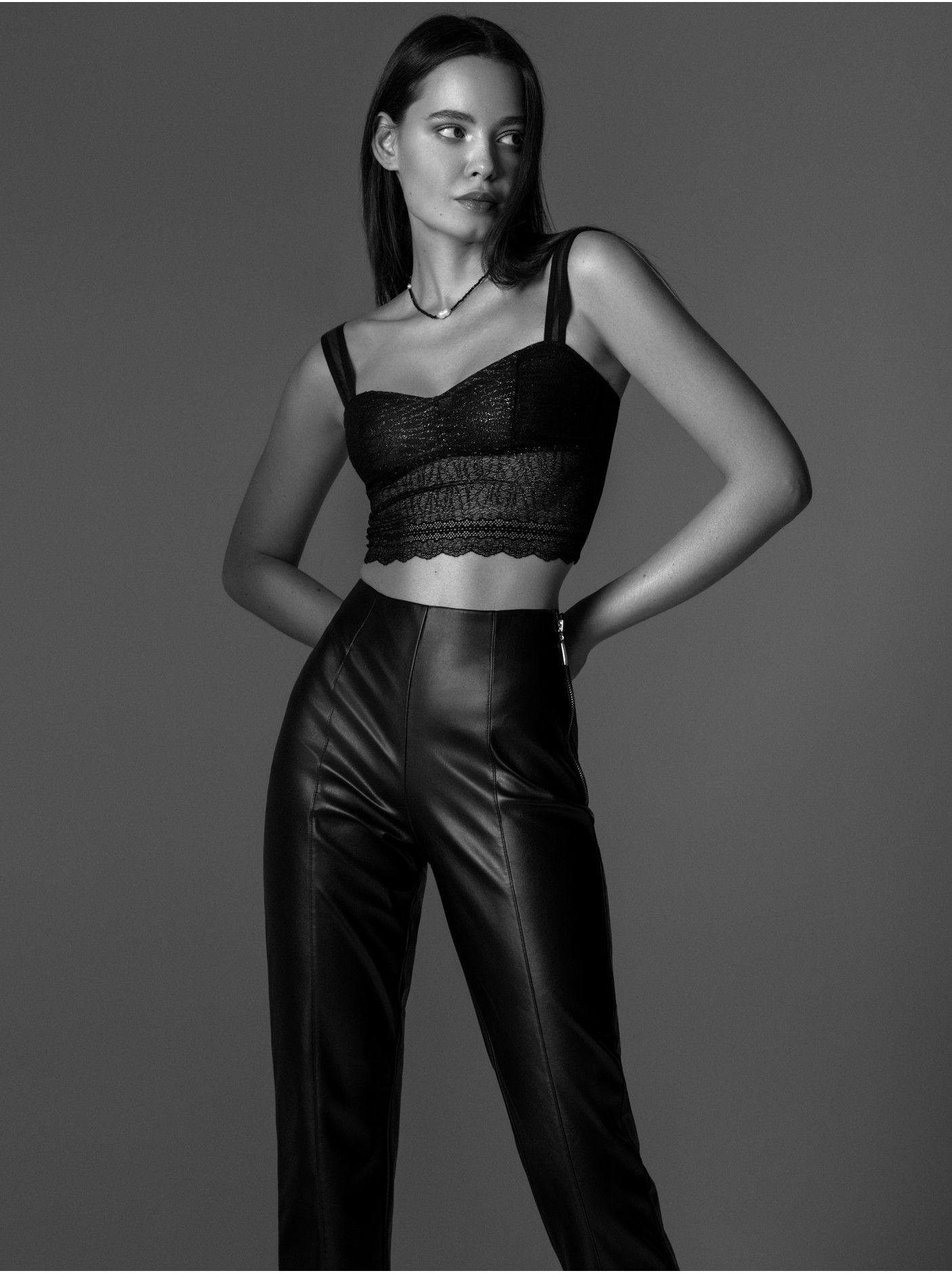 Жапондық секс туралы фильмдер Қыздар ұйықтап жатыр, олар ренжіп жатыр