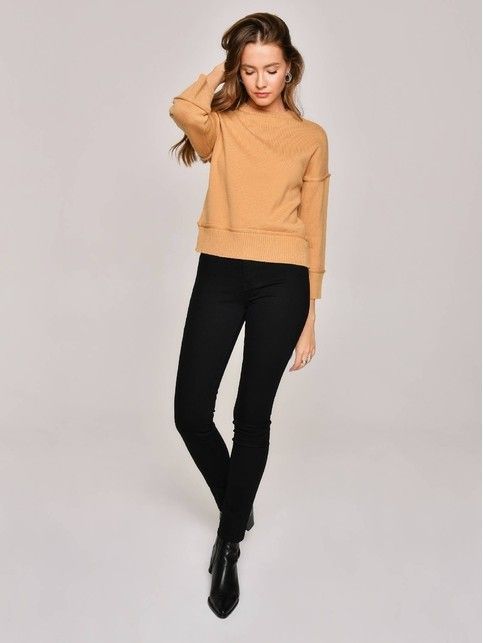 Oversize-джемпер женский из пряжи с мериносовой шерстью LDK 113 верблюжьего цвета - купить в интернет-магазине Conte