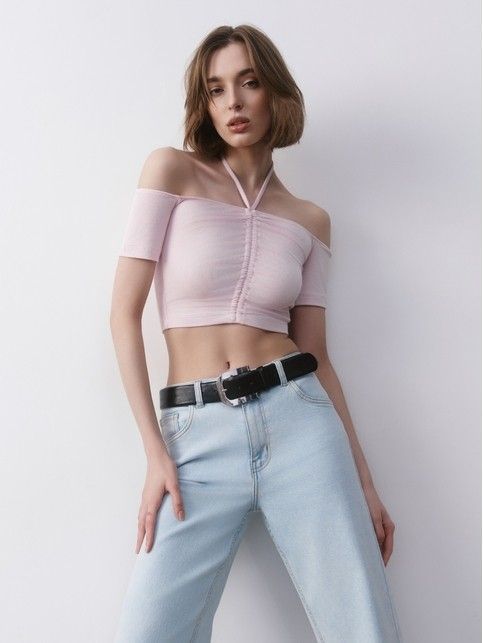 Укороченный топ в рубчик с отрытыми плечами и сборкой LD 2632 - купить в интернет-магазине Conte