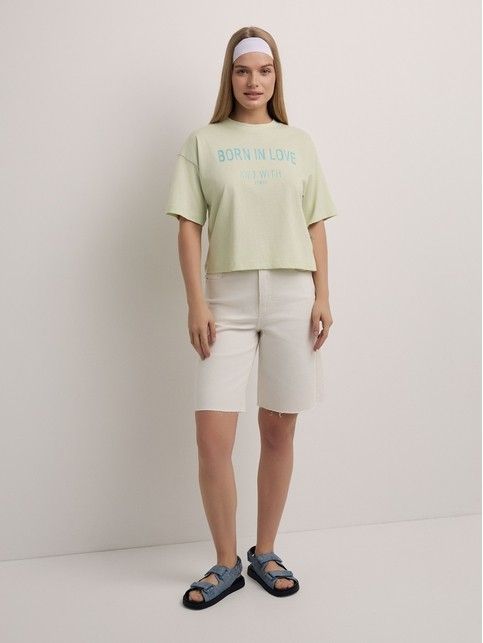Свободная футболка из хлопка с рисунком «Born in love» LD 2677 - купить в интернет-магазине Conte