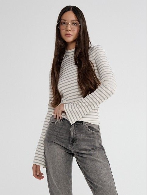 Джемпер в рубчик из вискозы с расклешенными рукавами LD 2798 - купить в интернет-магазине Conte