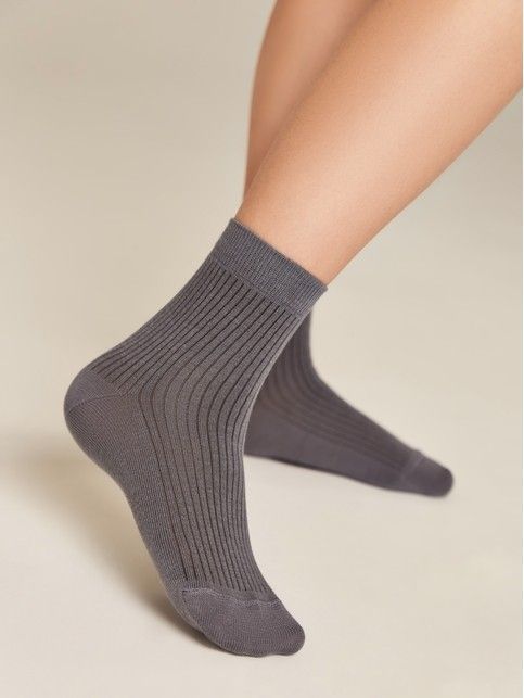 Базовые носки из хлопка в рубчик