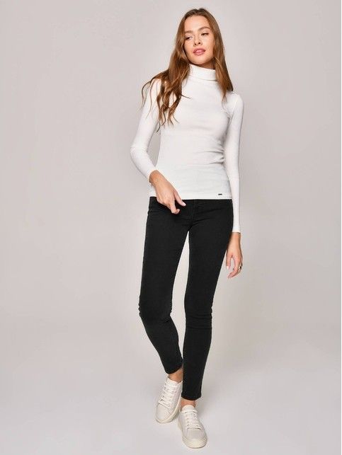 Базовая водолазка женская в рубчик из вискозы LD 1144 экрю цвета