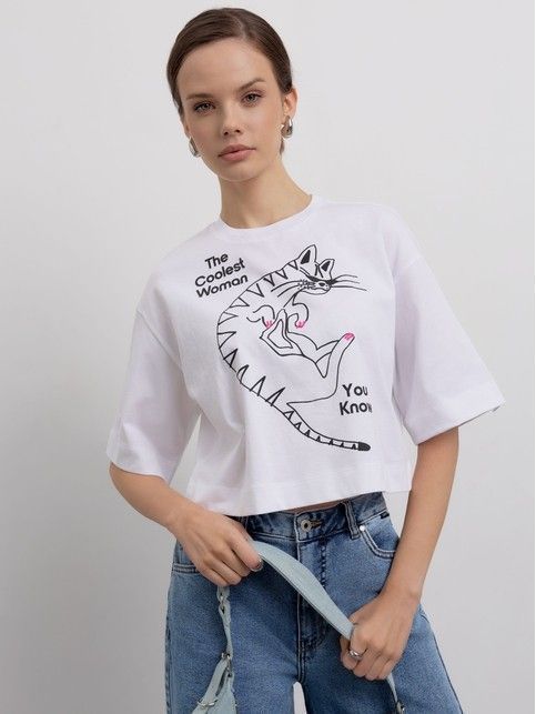Укороченная футболка из хлопка "Coolest woman" LD 2715 - купить в интернет-магазине Conte