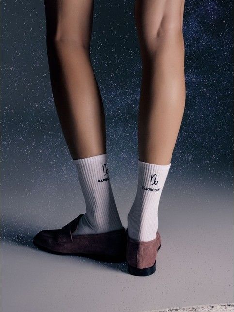 Удлиненные носки в рубчик с вышивкой «Козерог» - купить в интернет-магазине Conte