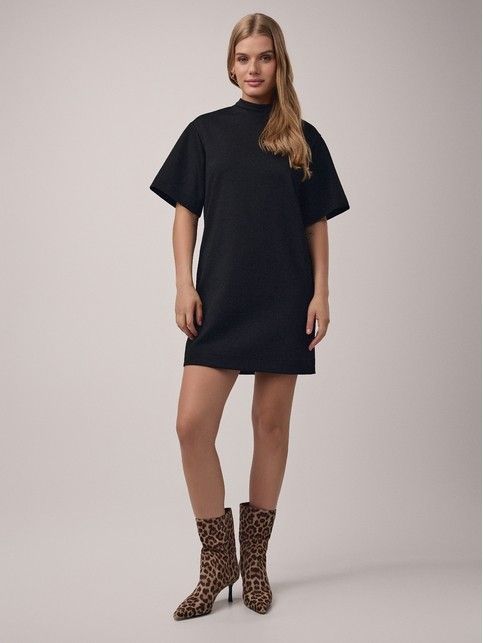 Платье прямого кроя из костюмного полотна LPL 2801