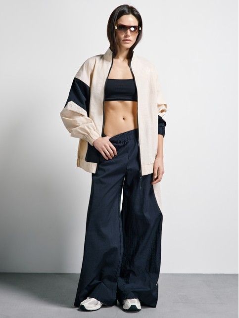 Фактурные широкие брюки контрастными полосами по бокам LBK 3514 - купить в интернет-магазине Conte