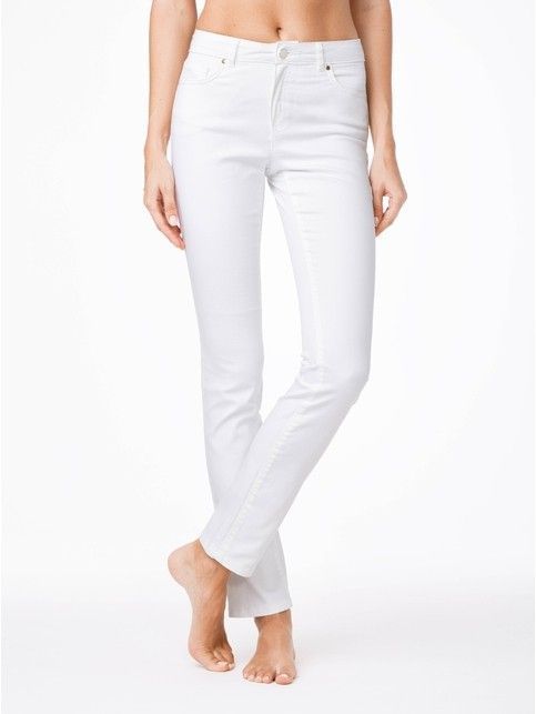 Классические прямые джинсы с эффектом