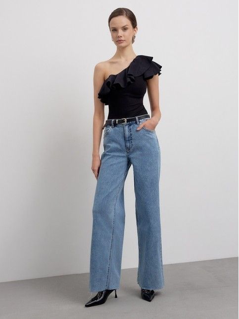 Комбинированный топ в рубчик с широким воланом LD 2636