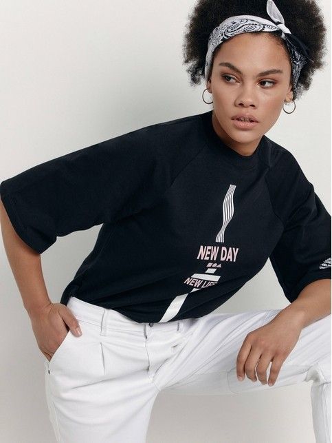Oversize-футболка из футера с удлиненной спинкой «New day» LD 1702