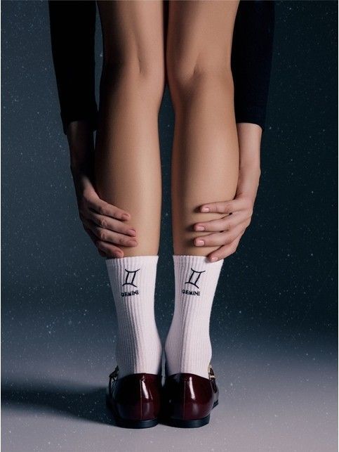 Удлиненные носки в рубчик с вышивкой «Близнецы» - купить в интернет-магазине Conte