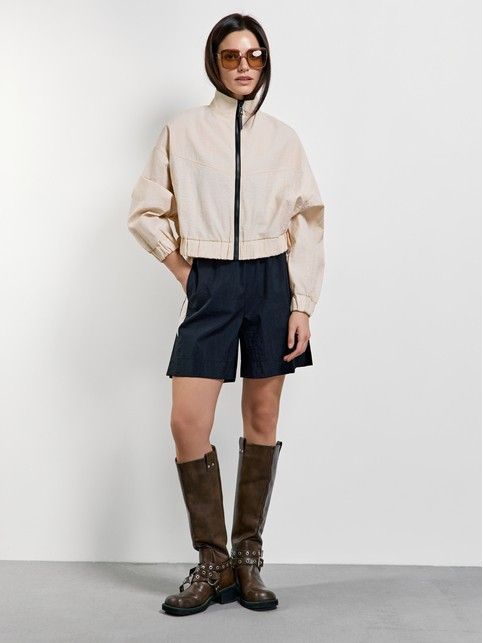 Фактурные шорты с контрастными вставками и разрезами LS 3516 - купить в интернет-магазине Conte