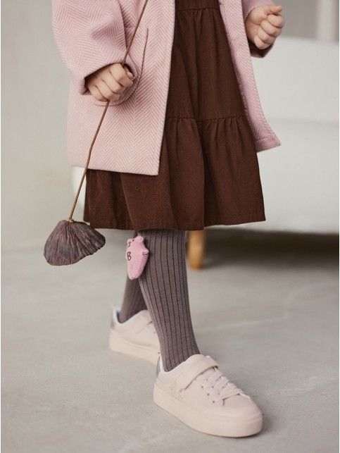 Удлиненные носки в рубчик с декоративной игрушкой «Вear»