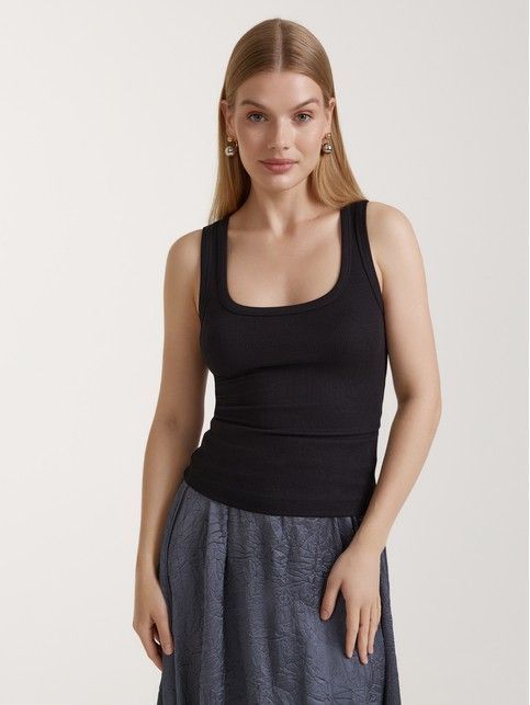 Топ из вискозы в рубчик с квадратным глубоким декольте LD 3059