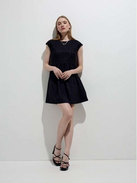 Легкое платье без рукавов с вышивкой ришелье LPL 2340