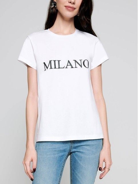 Белая футболка из мягкого хлопка с вышивкой