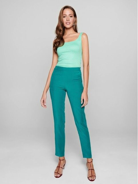 Узкие женские брюки