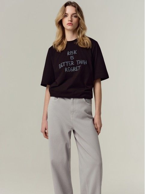 Футболка из хлопка с вышивкой «Risk is better than regret» LD 3452 - купить в интернет-магазине Conte