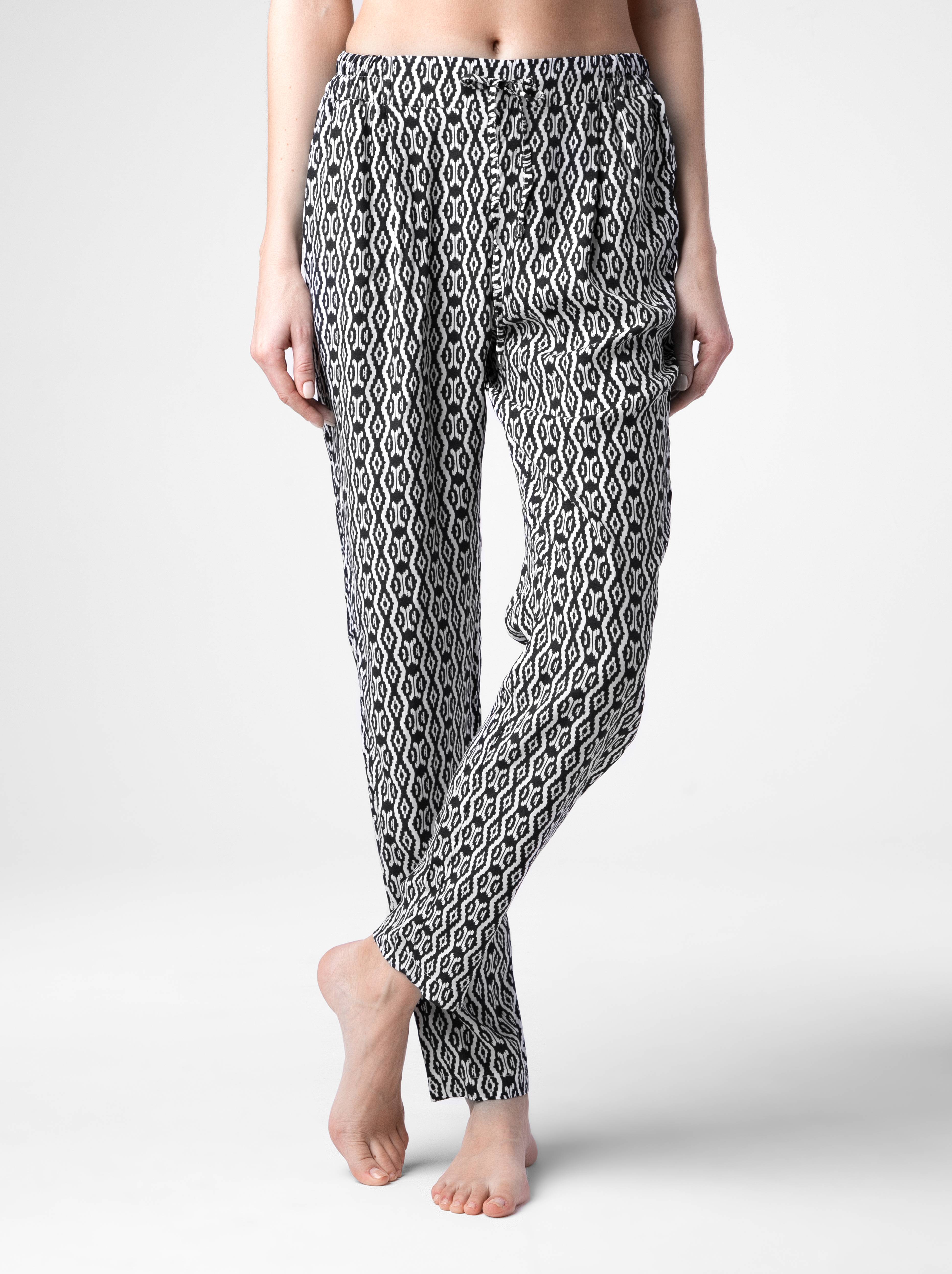Легкие брюки с монохромным принтом LETICIA Conte ⭐️, цвет black, размер 164-76-104